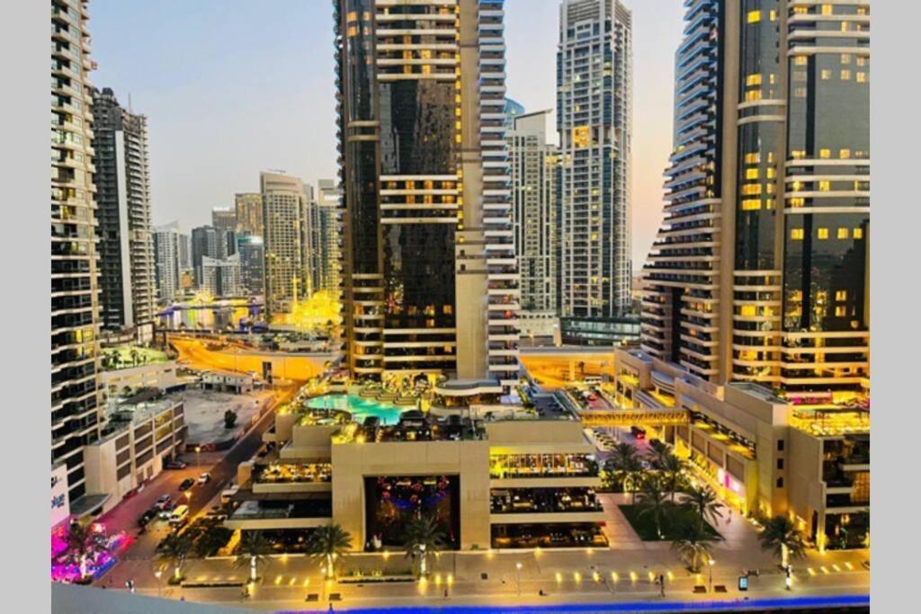 Cayan Tower Luxury Apartment With Sea View Dubai Exterior photo