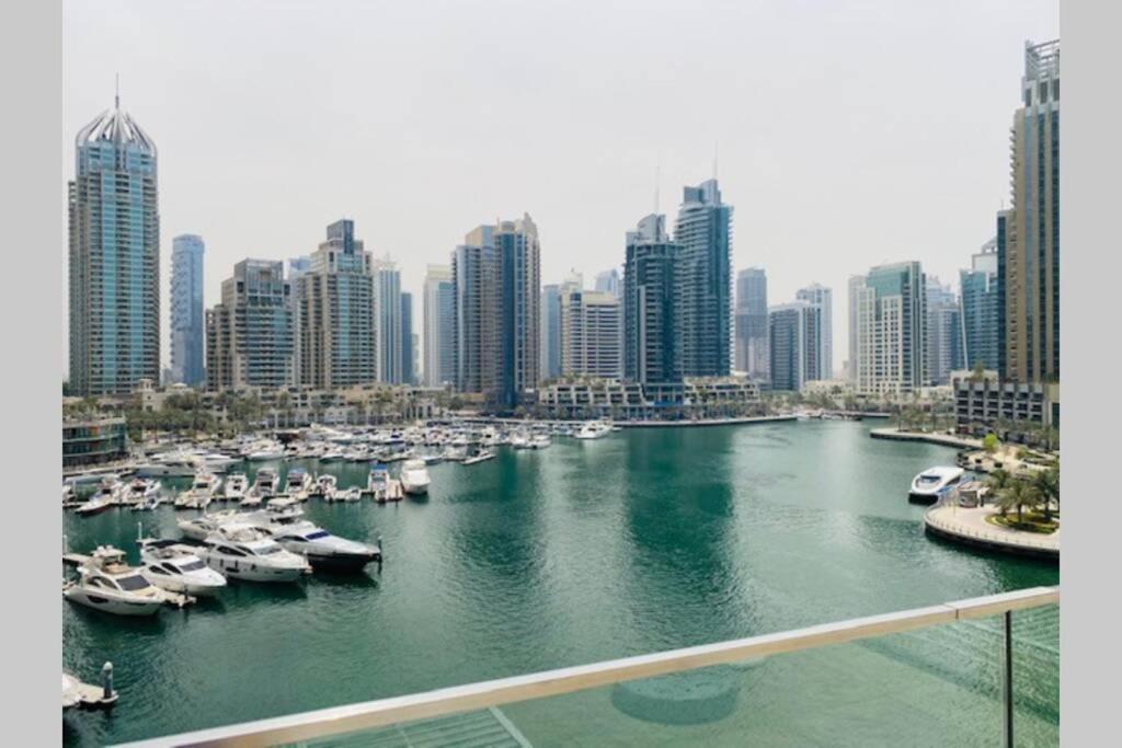 Cayan Tower Luxury Apartment With Sea View Dubai Exterior photo